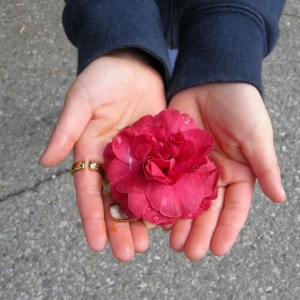 Blog_FlowersinHand